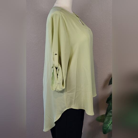 CATO Light Sage Green Solid V-Neck Top – Plus Size 18/20W or 2X - Picture 3 of 10